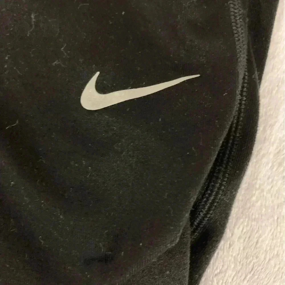 Nike capris‎ - Picture 2 of 9